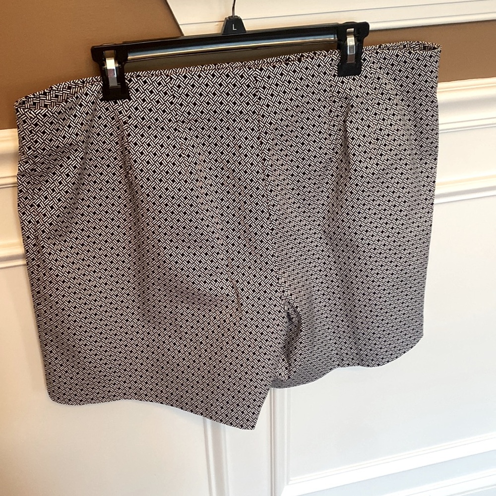 Cato Est. 1946 NWT Black & White Design Skort Women - Sz 18W Pull On